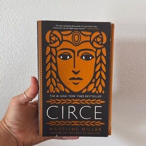 Circe by Madeline Miller Paperback